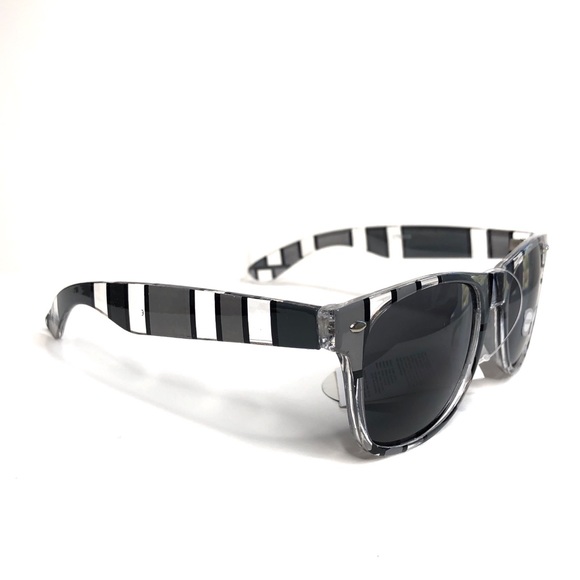 Two Tone Gray Striped Classic Sunglasses - Picture 3 of 3